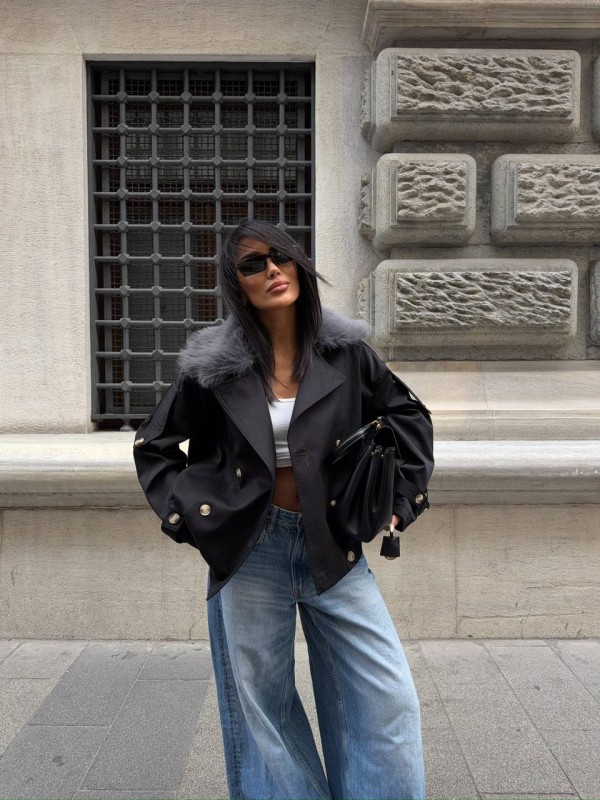 Black Cropped Fur Collar Jacket