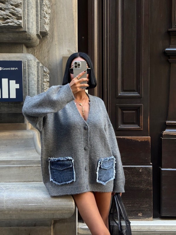 Oversize Knit Cardigan Grey with Denim Pockets