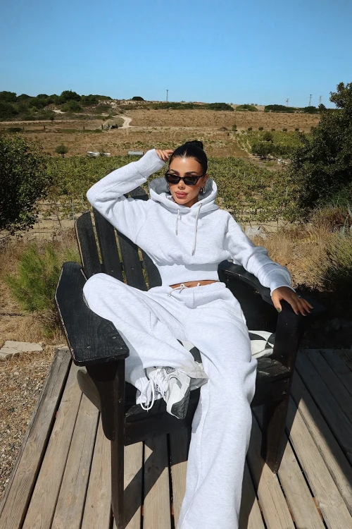 gray-scarf-hooded-tracksuit-18493.webp