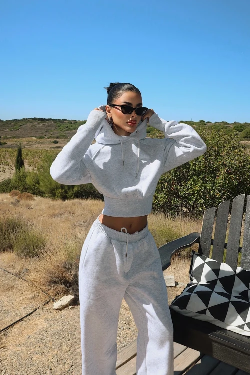gray-scarf-hooded-tracksuit-18495.webp