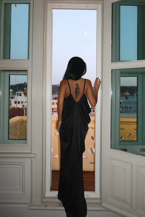 black-strapless-long-dress-19177.webp