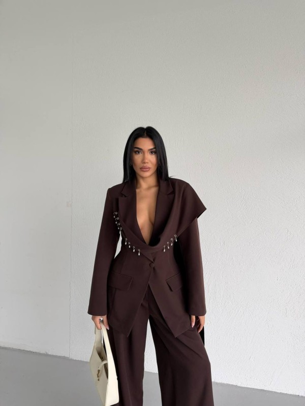 SILHOUETTE – Luxury Statement Suit S1