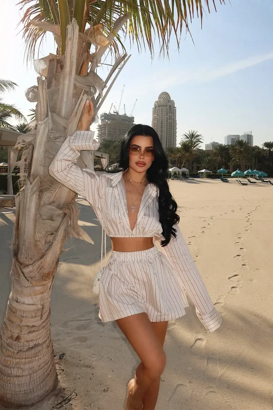 4692 Palm Coast Linen Set – Dubai Edition