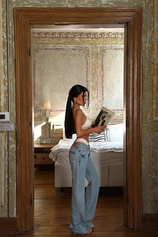 5021 LIGHT DENIM – Effortless Straight Jeans