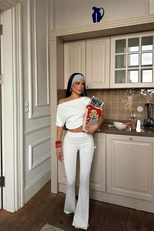 white-pants-set-25377.webp